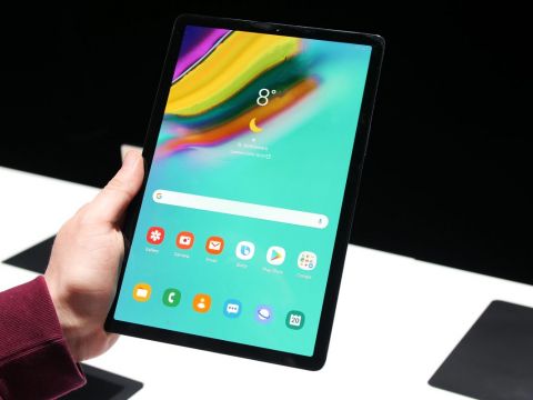 Tablet market in Vietnam continues to decline